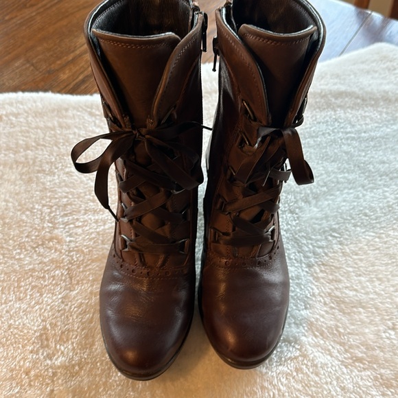 Like new. Joseph seibel boots. - Picture 9 of 10